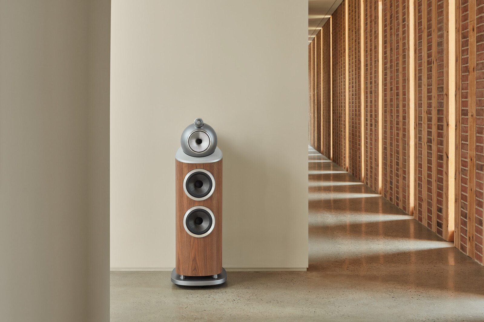 Bowers &amp; Wilkins 802 D4 speakers